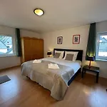 Haus Seasons 3*